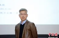 黄益平：要重视中小企业的现金流风险