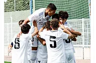 阿韦洛亚执教带领皇马U19梯队客场1-0战胜对手，夺得联赛冠军
