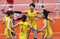足球报：世联赛最新战报，世界前二均爆冷输球！日本力压中国排名第一
