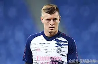 足球资讯：5战全胜！谁是皇马2月MVP？世界级巨星PK顶级门神