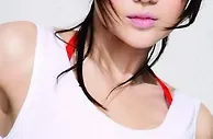 怎一个“尤物”了得！女神阿朵，性感到骨子里的女人！