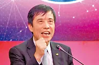 上海人，体育协会一把手，负面新闻不断...跟足球有点像啊