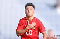 足球资讯：解析中超的出路，需以97后为球队重建框架，泰山走了去年申花的路
