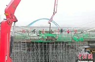 引江济淮（江淮沟通段）玉兰大道桥顺利合龙