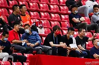 足球赛报：深足2比1战胜河南，李铁现身看台考察球员，三大王牌让他眼前一亮