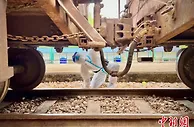 云南河口边检站助力滇越铁路跨境货运重焕生机