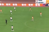 王建明停球手球送点！16岁夏合扎提打破中超最年轻进球纪录！