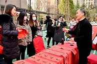 中国年背后的“守护者”：金科14年用心筑邻里