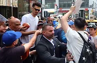 自信!文班亚马谈状元:我不能接受不是第一 要拿最佳新秀
