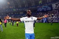 足球资讯：中超转会动态，强力外援遭疯抢，苏宁核心二选一，两大多面手恐无球可踢