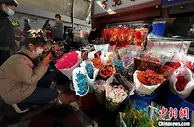 “花样经济”走俏中国西北新年：将“春天”私人定制带回家