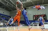 篮球资讯：CBA公布第三阶段赛程，上海男篮回归主场，迎来恶战连连！