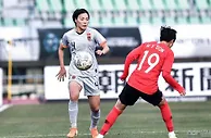 足球资讯：太疯狂！中国女足VS韩国：曝1王牌前锋落选，近两场比赛狂轰5球