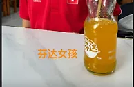 ????经典传承！王大雷晒女儿照片：芬达女孩
