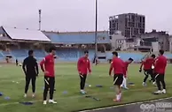 足球资讯：国足越南首训遇到两大难题，李霄鹏的战术或被偷窥，王大雷复出