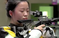 999资讯：杨倩珍珠美甲登热搜！社媒粉丝疯涨人气飙升，解读为何比心庆祝