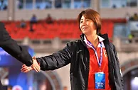高红：不赞成孩子很小送国外训练，我们迫切需培养好青训土壤