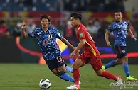 足球快报：与西班牙、德国同组也要争八强！日本边锋闪耀全场，震惊德国主帅