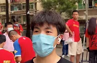 你为什么支持广州队？球迷：留在广州就行了，这才是自己的地方
