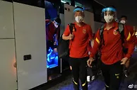 中国男足抵达阿联酋备战世预赛 24日迎战沙特