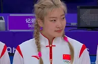 女篮夺冠后陪网红吃饭，李梦能够拿多少出场费？数字或惊人