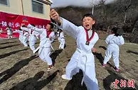 西藏第二届青少年跆拳道素质拓展训练营圆满落幕