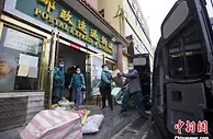 中国邮政快递业逐步恢复 揽收和投递量均破3亿件
