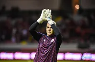 依然纳堵墙！36岁纳瓦斯vs曼联贡献5次扑救，预期失球值3.82
