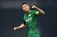 媒体人：国安首先应换队长，于大宝在替补席球队成绩提升明显