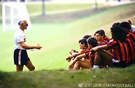 时光机丨萨基面前认真听讲的安切洛蒂  如何评价萨基的历史地位？
