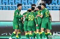 足球赛报：1-0！中甲最大黑马出局，马宁掏红牌国安获利，足协杯争冠有望