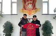 韩国大学生球员鲁大成谈加盟中国联赛：这是踢职业足球最后的机会