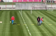 记者：拜仁今日未进行合练，马内、马兹拉维单独训练