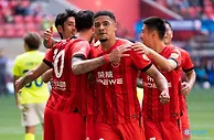 东体：哈维尔用人和换人模式固化，没把海港阵容厚度优势体现出来