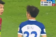 危险啊????！苏缘杰抬脚过高直踹杨帅头部仅染黄，后者缠上绷带