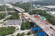 深圳市东部过境高速启动路面工程施工