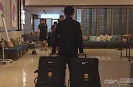 足球资讯：男足国脚首次回应“吃海参”争议：对批评很无奈，喝水都是错！