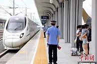 哈尔滨铁路恢复增开33趟旅客列车 日发送旅客近15万人次