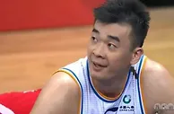 篮球资讯：深夜传来一则坏消息！CBA超级外援失常的原因，不只是害怕王骁辉