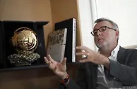 足球资讯：梅西第三！环球足球奖票选，C罗无悬念第一，花钱就能赢