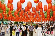 大三亚旅游新业态新产品纷呈 游客“花式”过大年