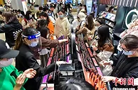 2021年海南离岛免税店销售额突破600亿元 同比增长84%
