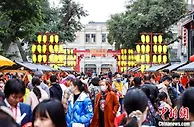 广西南宁三街两巷仓西门揭幕 重现宋城国风盛景