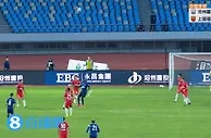 进了就是世界波！什科里奇外脚背打门，被颜骏凌托出横梁