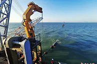 浙石油黄泽山至鱼山原油管道海对海定向钻成功回拖