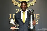 足球资讯：奇了！中超2“弃将”神逆袭 一人拿亚冠MVP，一人拿J联赛MVP