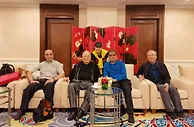 中国足坛泰斗年维泗九十大寿，曾师从于他的徐根宝亲赴北京贺寿