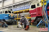 老牌工企“出城入园”升级制造工艺 振兴兰州轨道交通装备产业