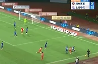 这...陈哲超禁区内无人盯防，停球推射打飞