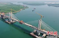 沅江特大桥主跨合龙 常益长高铁主体工程基本完成